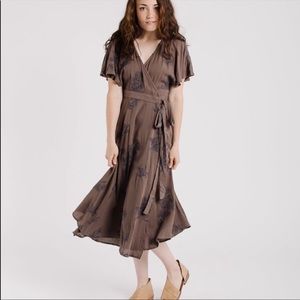 NEW WITH TAGS Mod Ref Embroidered Wrap Midi Dress